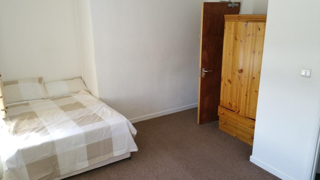 140 Midland Road Hotel Luton  Ngoại thất bức ảnh